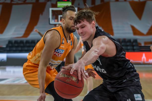 使他继续成 使他继续成